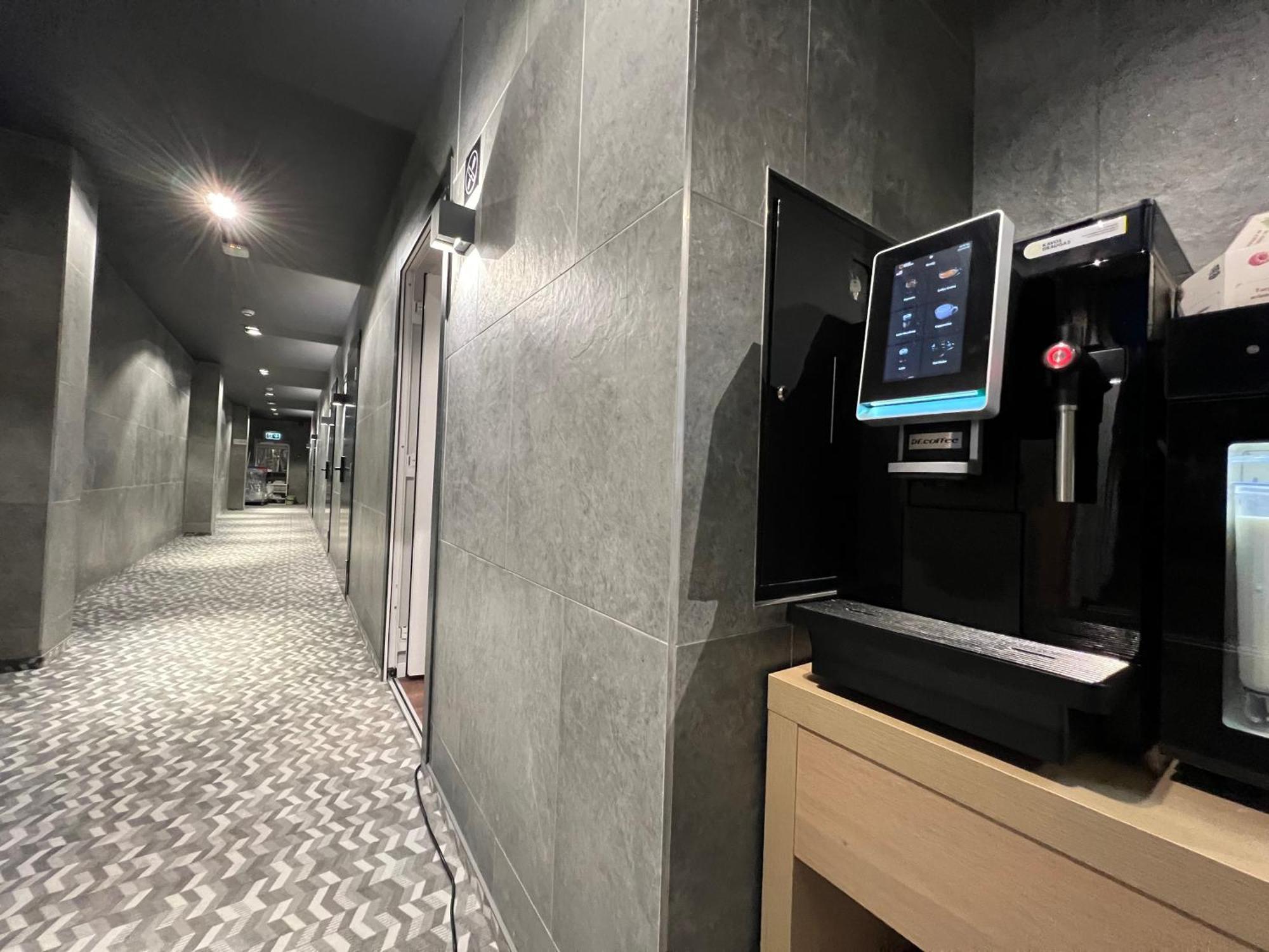 Luna Self Check-In Hotel Klaipėda Exterior foto